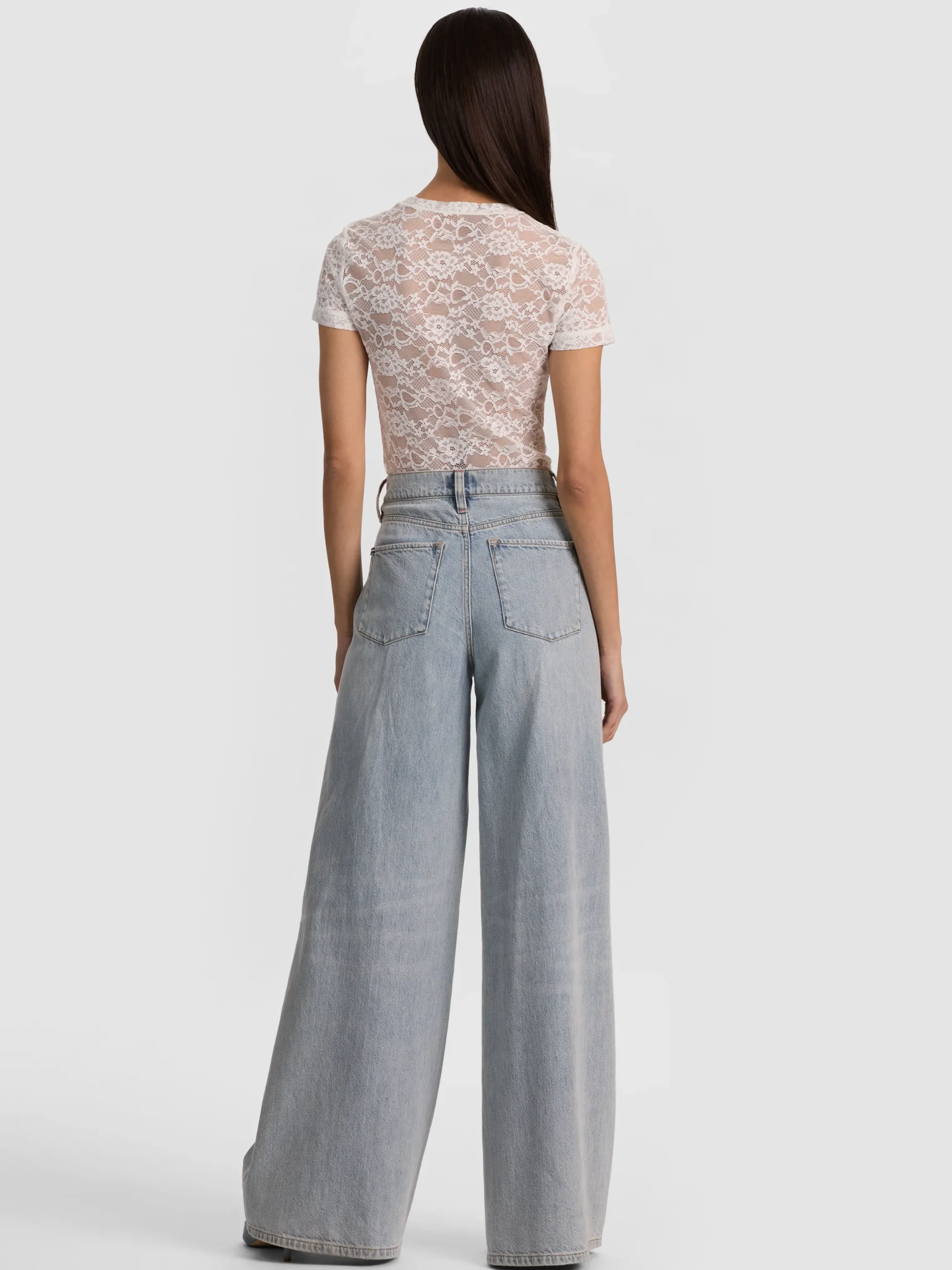 AMAZING JEAN