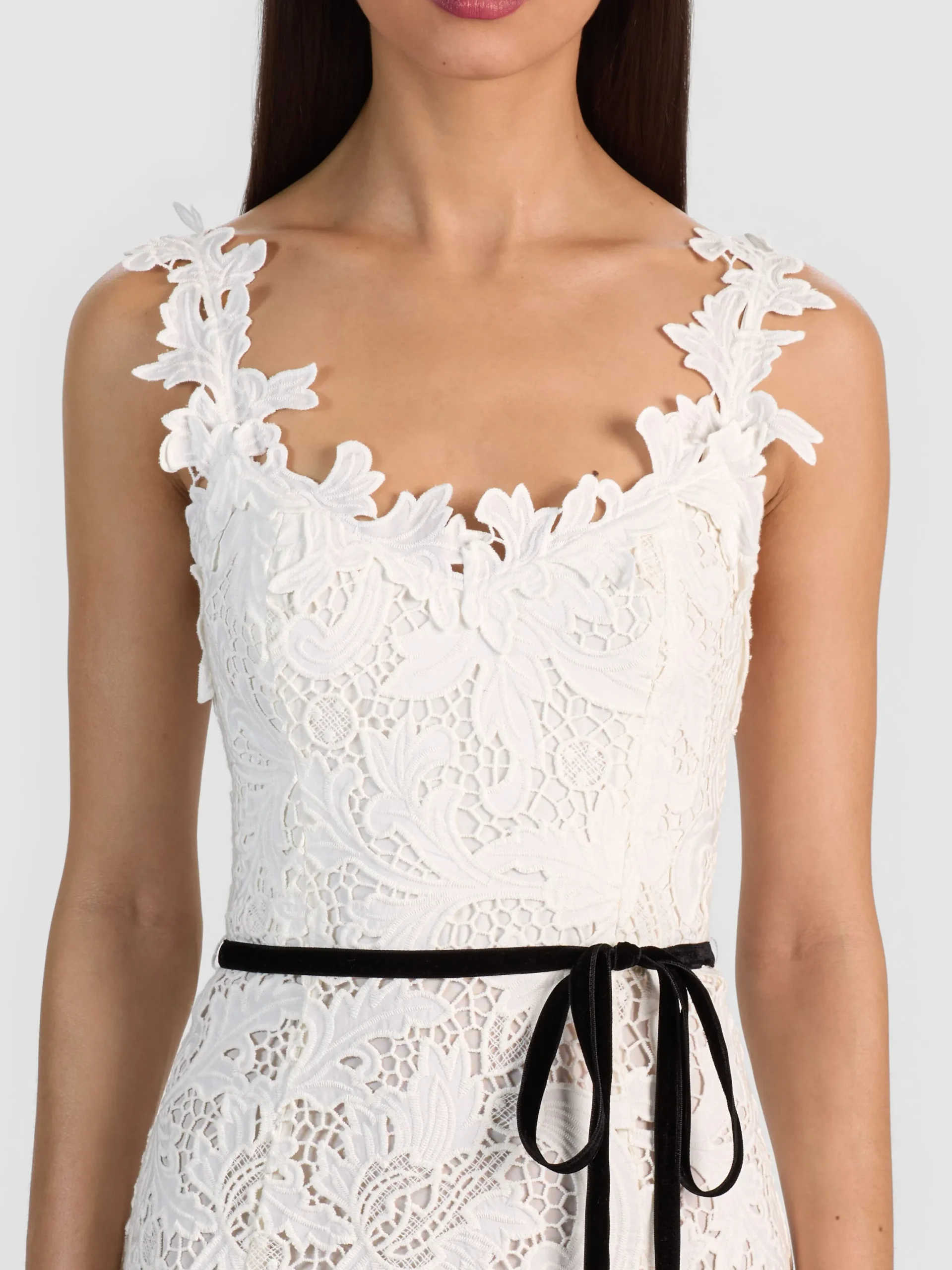 CALLA LACE MAXI DRESS