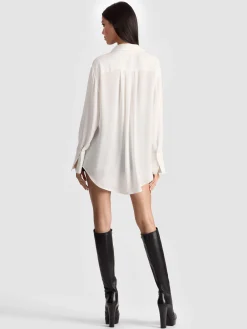 FINELY OVERSIZED BUTTON DOWN