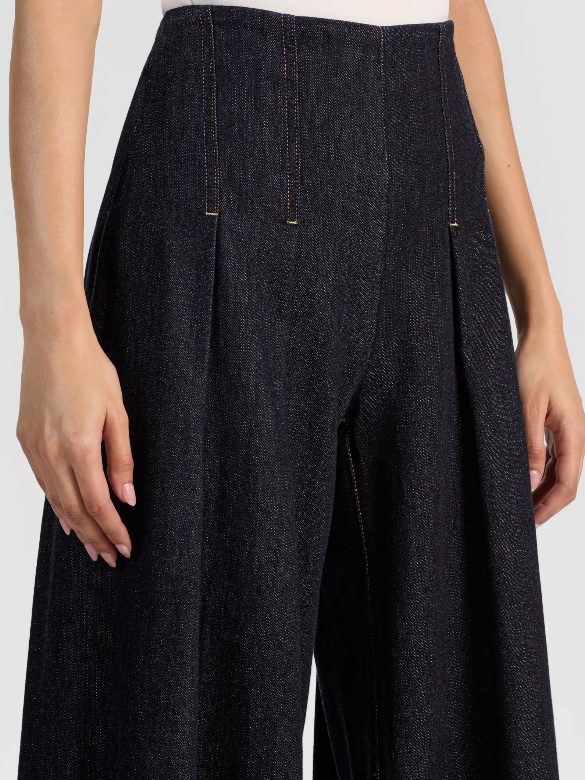 HENRY PLEATED DENIM PANT