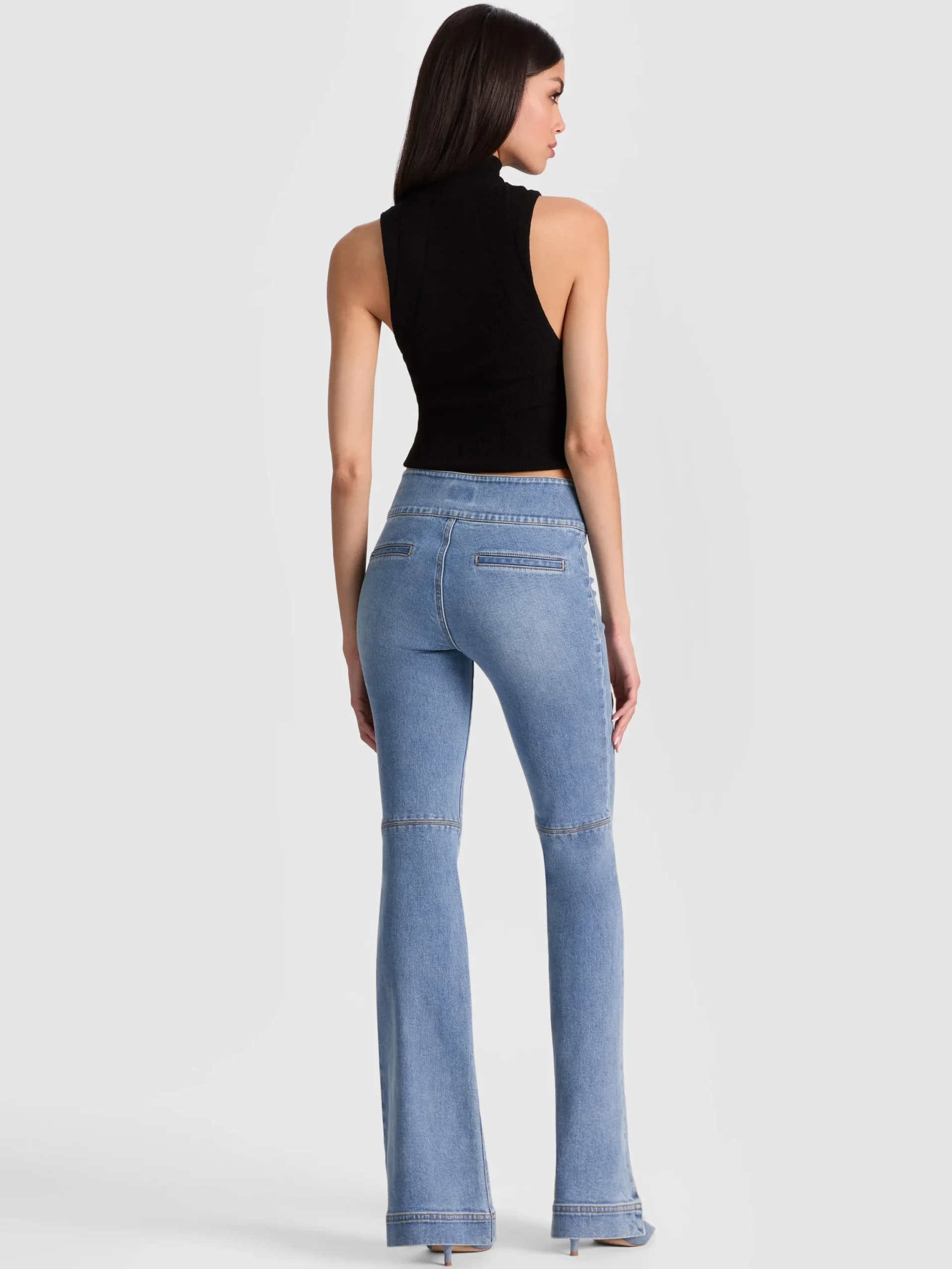 HOT JEAN