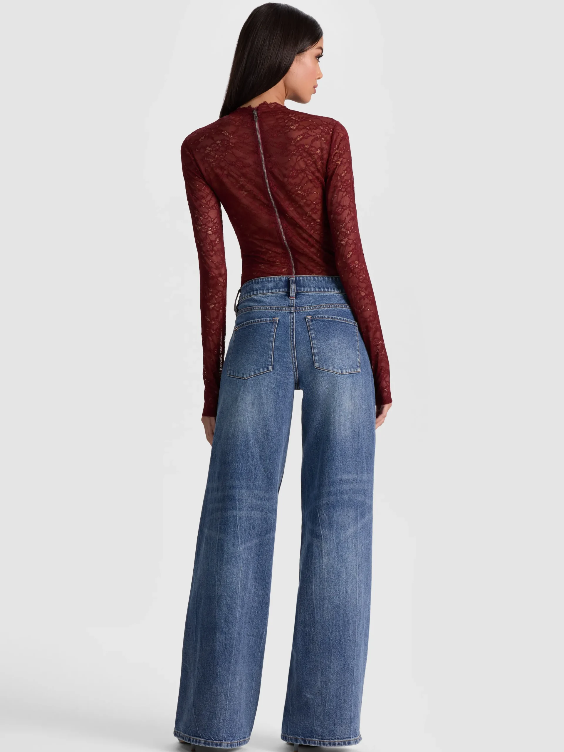 TAEYN LACE BODYSUIT