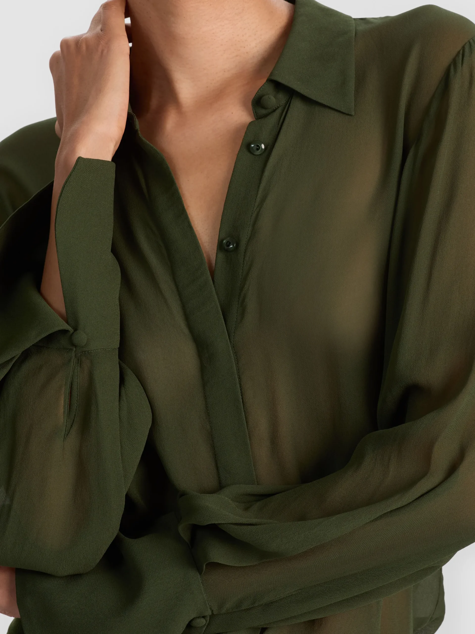 TURNER BUTTON DOWN